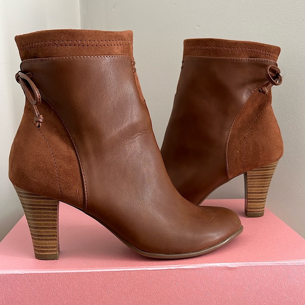 Women’s Size 8 A2 Boot